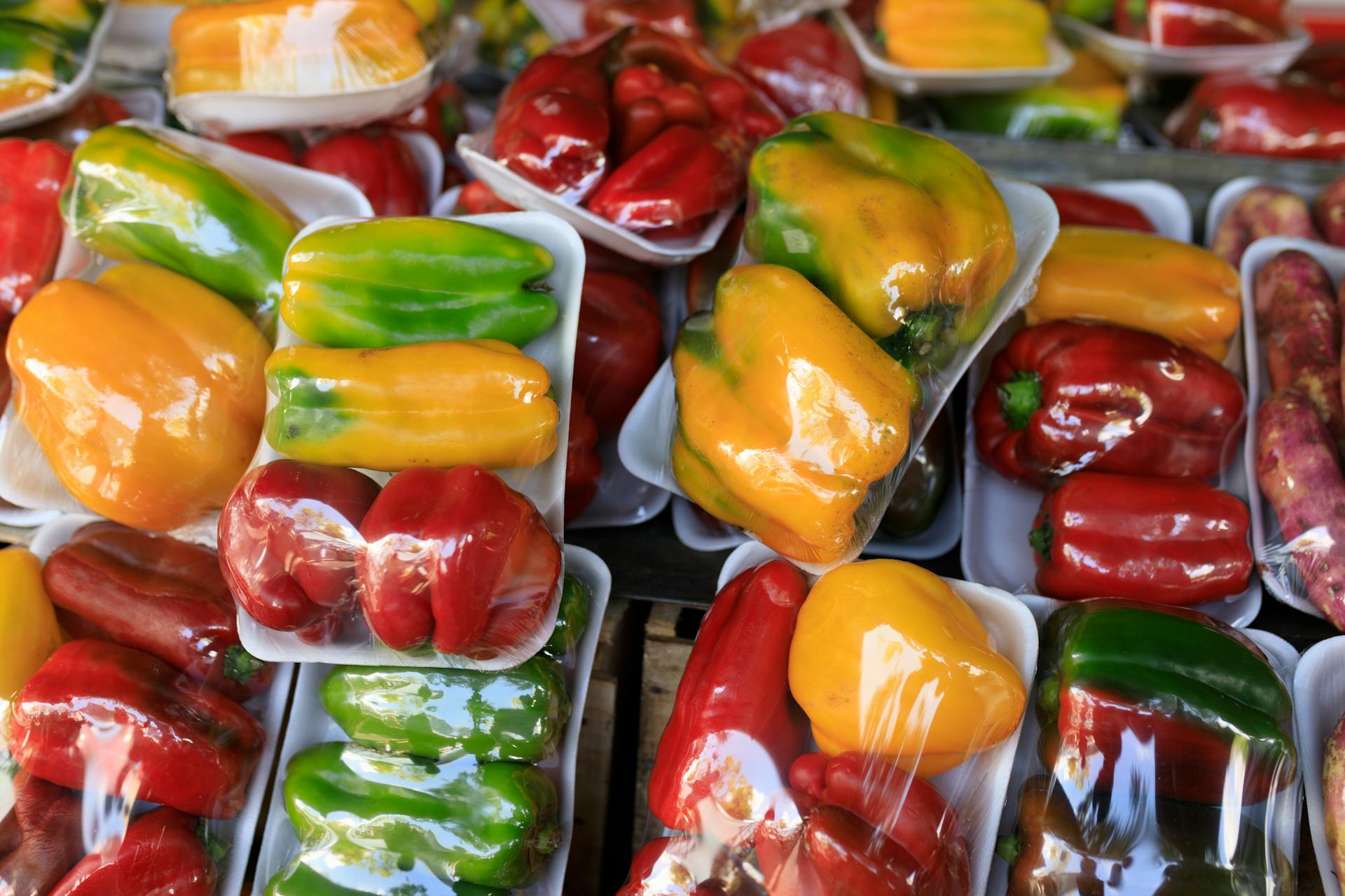 ?保鮮膜裹得越緊越保鮮？很多人都錯了！深圳農(nóng)產(chǎn)品配送公司為您科普